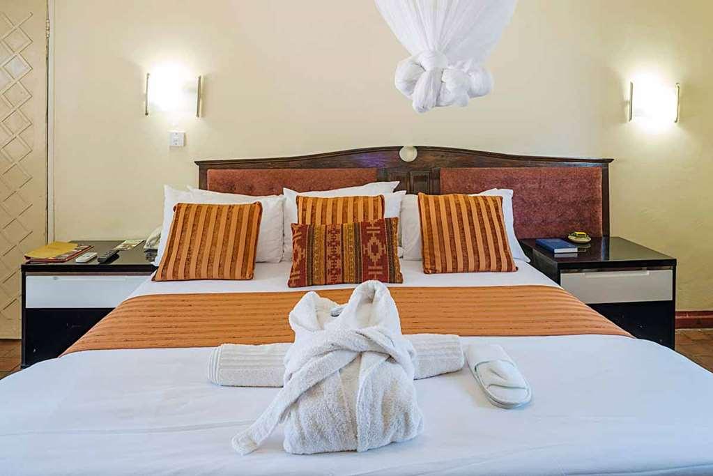 Kadoma Hotel & Conference Centre Стая снимка