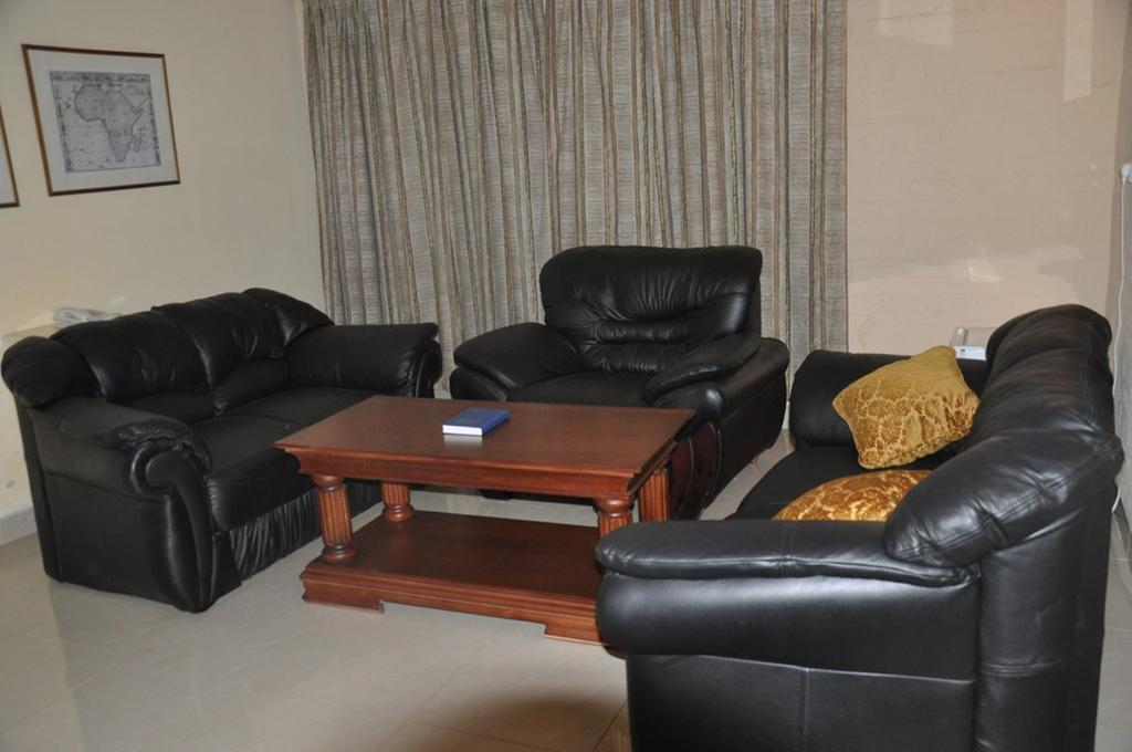 Kadoma Hotel & Conference Centre Стая снимка